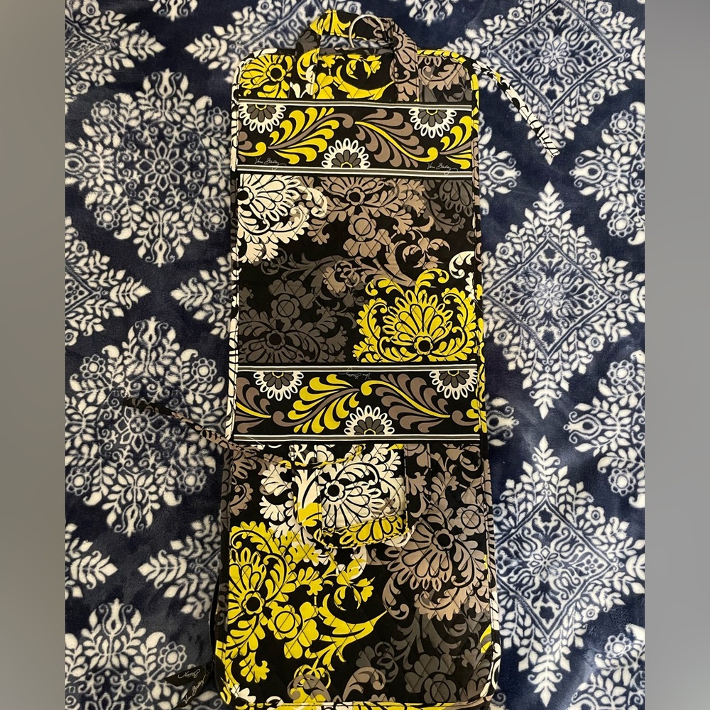 GREAT CONDITION Vera Bradley Hanging Travel / Toiletry Organizer in Baroque - Picture 9 of 13